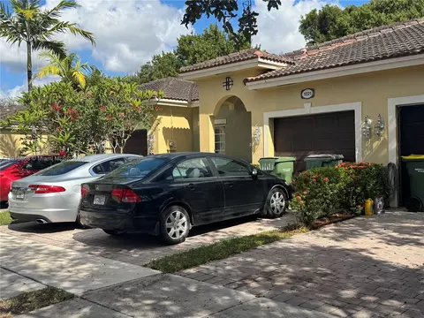 1221 NE 32nd Ter, Homestead, FL 33033