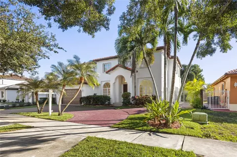 7830 NW 161st Ter, Miami Lakes, FL 33016