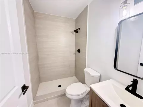 Bath - 272 E 54th St, Hialeah, FL 33013 photo 1 of 2
