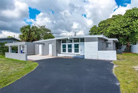 429 W Evanston Cir, Fort Lauderdale, FL 33312