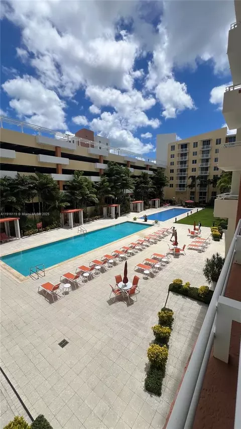 2775 NE 187th St #227, Aventura, FL 33180