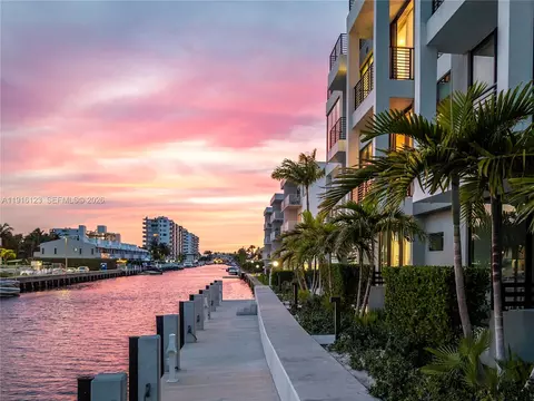 4098 NE 167 St #9, North Miami Beach, FL 33160