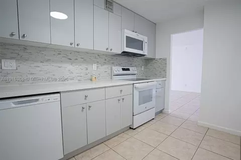 1849 S Ocean Dr #1509, Hallandale Beach, FL 33009