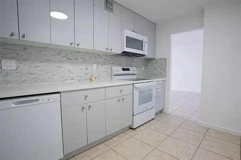 1849 S Ocean Dr #1509, Hallandale Beach, FL 33009