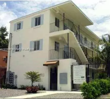 3680 Oak Ave #6, Miami, FL 33133