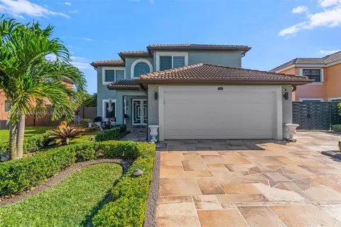 1521 SW 87th Ter, Pembroke Pines, FL 33025