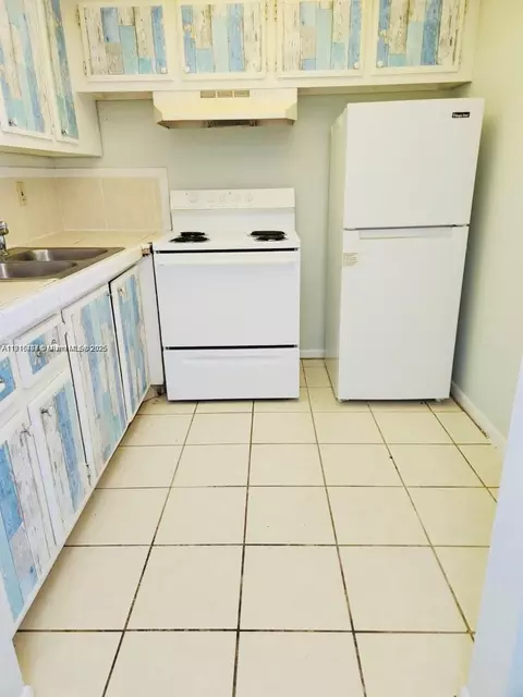 119 Salisbury #E, West Palm Beach, FL 33417