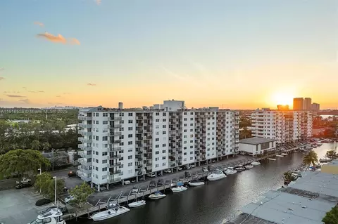 3703 NE 166th St #808, North Miami Beach, FL 33160