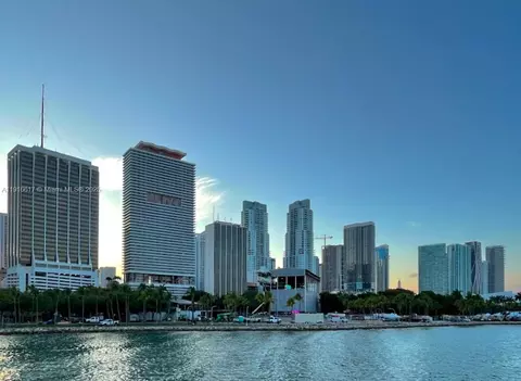 50 Biscayne Blvd #2505, Miami, FL 33132