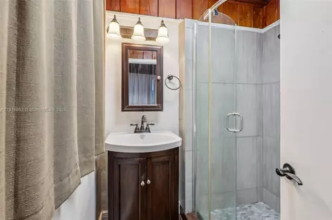 Bath - 6230 E 2nd Ave, Hialeah, FL 33013 photo 1 of 4