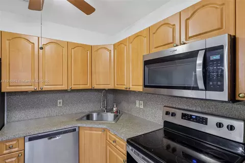 Kitchen - 6230 E 2nd Ave, Hialeah, FL 33013 photo 2 of 3