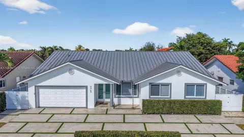 9965 SW 28th St, Miami, FL 33165