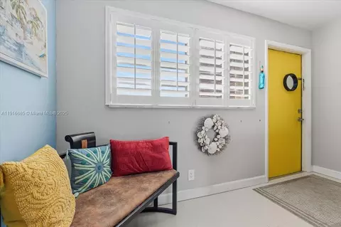 4100 Crystal Lake Dr #302, Pompano Beach, FL 33064