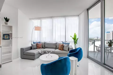 851 NE 1st Ave #1810, Miami, FL 33132