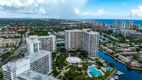 2500 Parkview Dr #517, Hallandale Beach, FL 33009