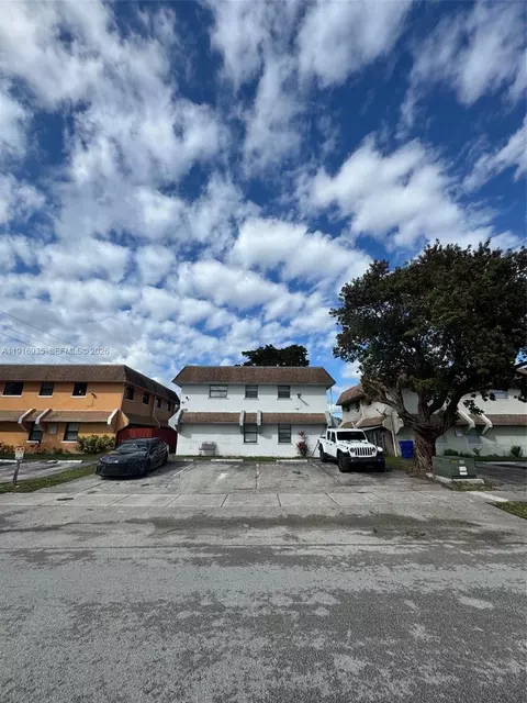 1741 SW 40th Ter, Fort Lauderdale, FL 33317
