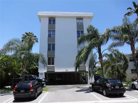 1165 98th St #403, Bay Harbor Islands, FL 33154