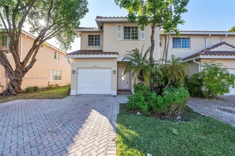 3991 NW 92 Ave, Sunrise, FL 33351