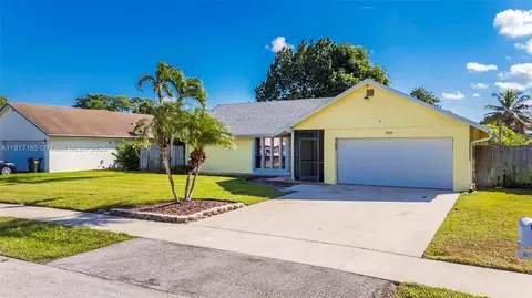 3800 NW 8th St, Delray Beach, FL 33445