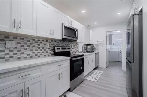 1211 NW 50th Ave, Lauderhill, FL 33313