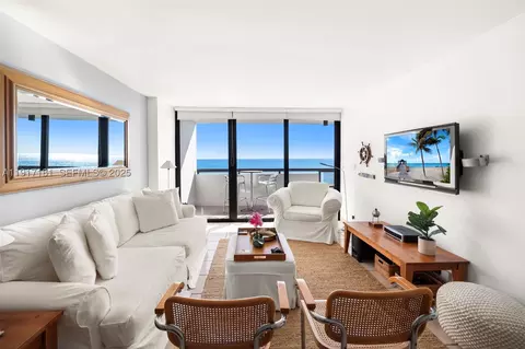 2555 Collins Ave #805, Miami Beach, FL 33140