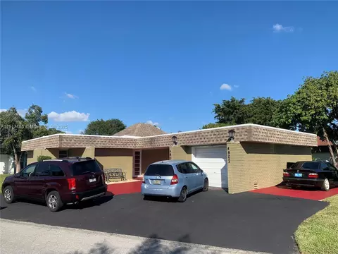 4802 Bayberry Ln, Tamarac, FL 33319
