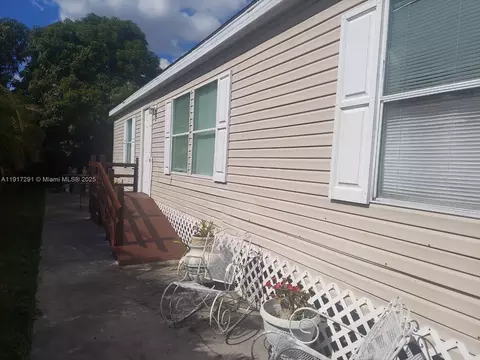 19800 SW 180 Ave UNIT 595, Miami, FL 33187