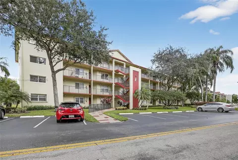 701 SW 128th Ave #310F, Pembroke Pines, FL 33027