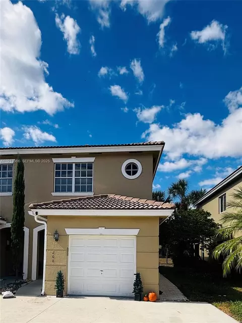 208 SW 120th Ave, Pembroke Pines, FL 33025