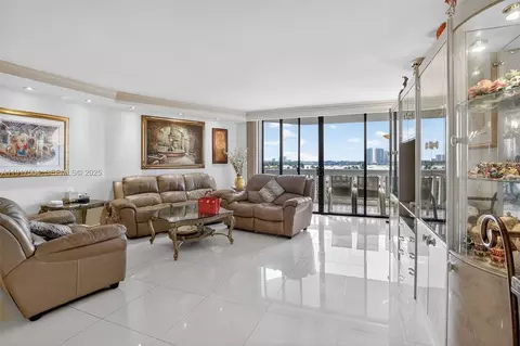 1000 Island Blvd #602, Aventura, FL 33160