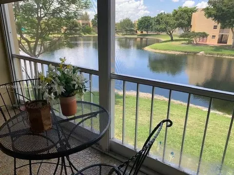 6021 NW 61st Ave #208, Tamarac, FL 33319