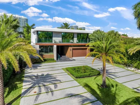 342 S S Pkwy, Golden Beach, FL 33160