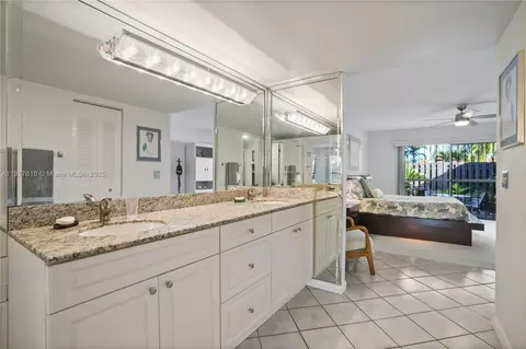 Bath - 7320 Coldstream Dr, Hialeah, FL 33015 photo 1 of 6