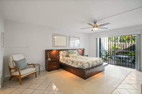 Bedroom - 7320 Coldstream Dr, Hialeah, FL 33015 photo 2 of 4