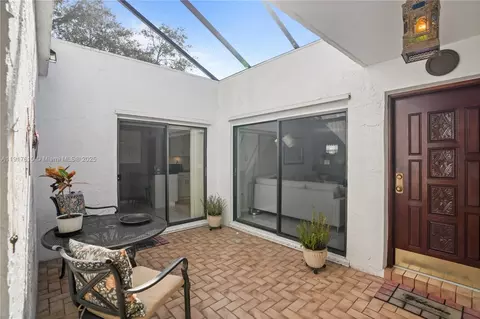Exterior - 7320 Coldstream Dr, Hialeah, FL 33015 photo 4 of 11