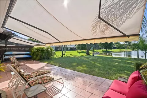 Exterior - 7320 Coldstream Dr, Hialeah, FL 33015 photo 6 of 11