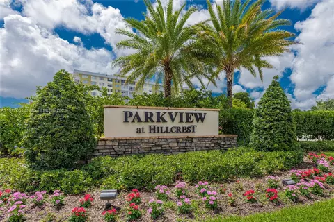 4974 Greenway Dr, Hollywood, FL 33021