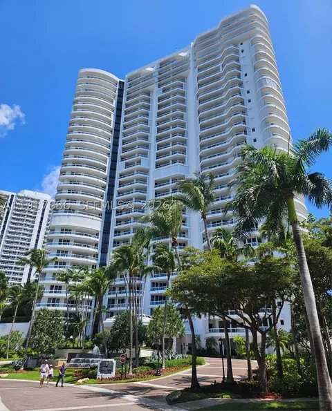 21050 Point Pl #501, Aventura, FL 33180