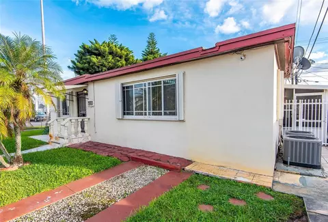 Exterior - 990 E 2nd St, Hialeah, FL 33010 photo 9 of 10