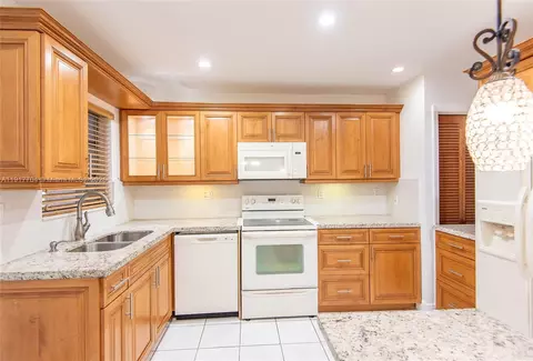 Kitchen - 990 E 2nd St, Hialeah, FL 33010 photo 2 of 4