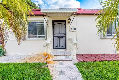 Exterior - 990 E 2nd St, Hialeah, FL 33010 photo 8 of 10