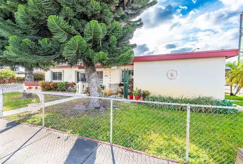 Exterior - 990 E 2nd St, Hialeah, FL 33010 photo 6 of 10