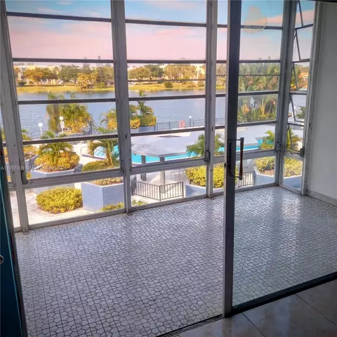 877 NE 195th St #318, Miami, FL 33179