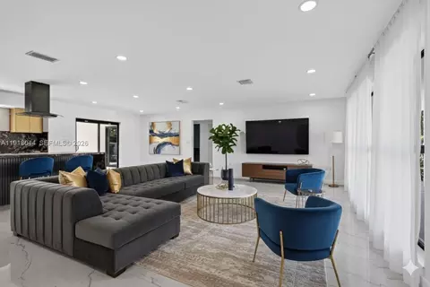 5208 Monroe St, Hollywood, FL 33021