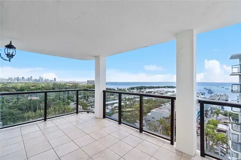 2575 S Bayshore Dr #15B, Miami, FL 33133