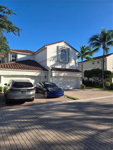 933 N Harbor Vw N, Hollywood, FL 33019