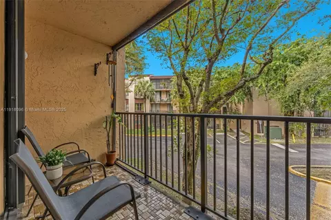 14415 N Kendall Dr #212G, Miami, FL 33186