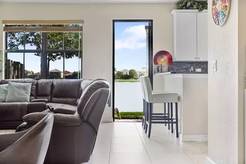 8456 Lake Majesty Ln #8456, Parkland, FL 33076