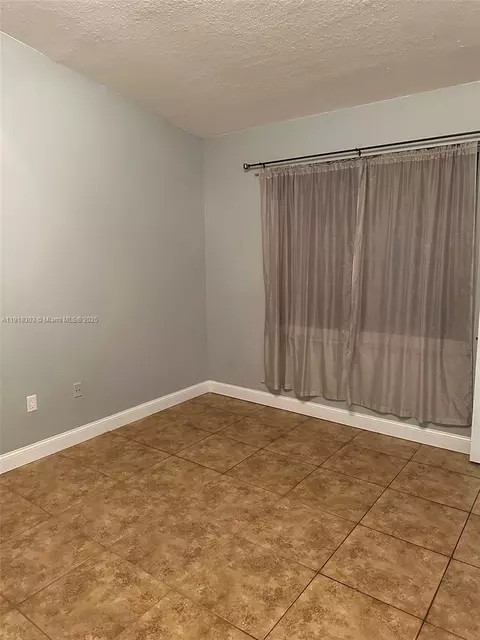 19155 NW 67th Pl, Hialeah, FL 33015 photo 16