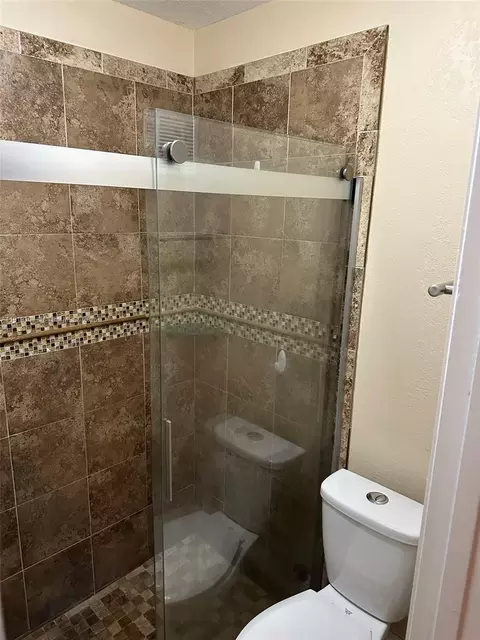19155 NW 67th Pl, Hialeah, FL 33015 photo 19